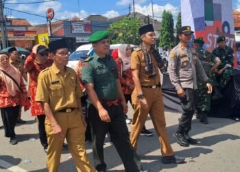 Ikuti Pawai Ta’aruf TQ_41 di Kabupaten Lebak, Camat Bayu Hediayana Berharap Menjadi Ajang Perkuat Silaturahmi